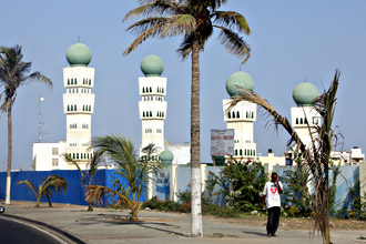 Moskee in Dakar - foto: Friedrich Stark