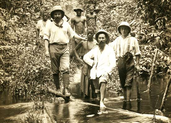 Missionarissen van Mill Hill in het oerwoud